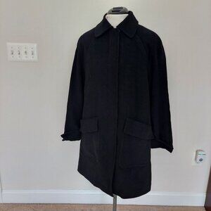 Oscar de la Renta short city coat. Size  4. 75% Wool, 20% Angora, 5% Nylon